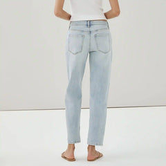 Relaxed Light Wash Jean