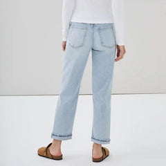 Mid Rise Relaxed Fit Jean