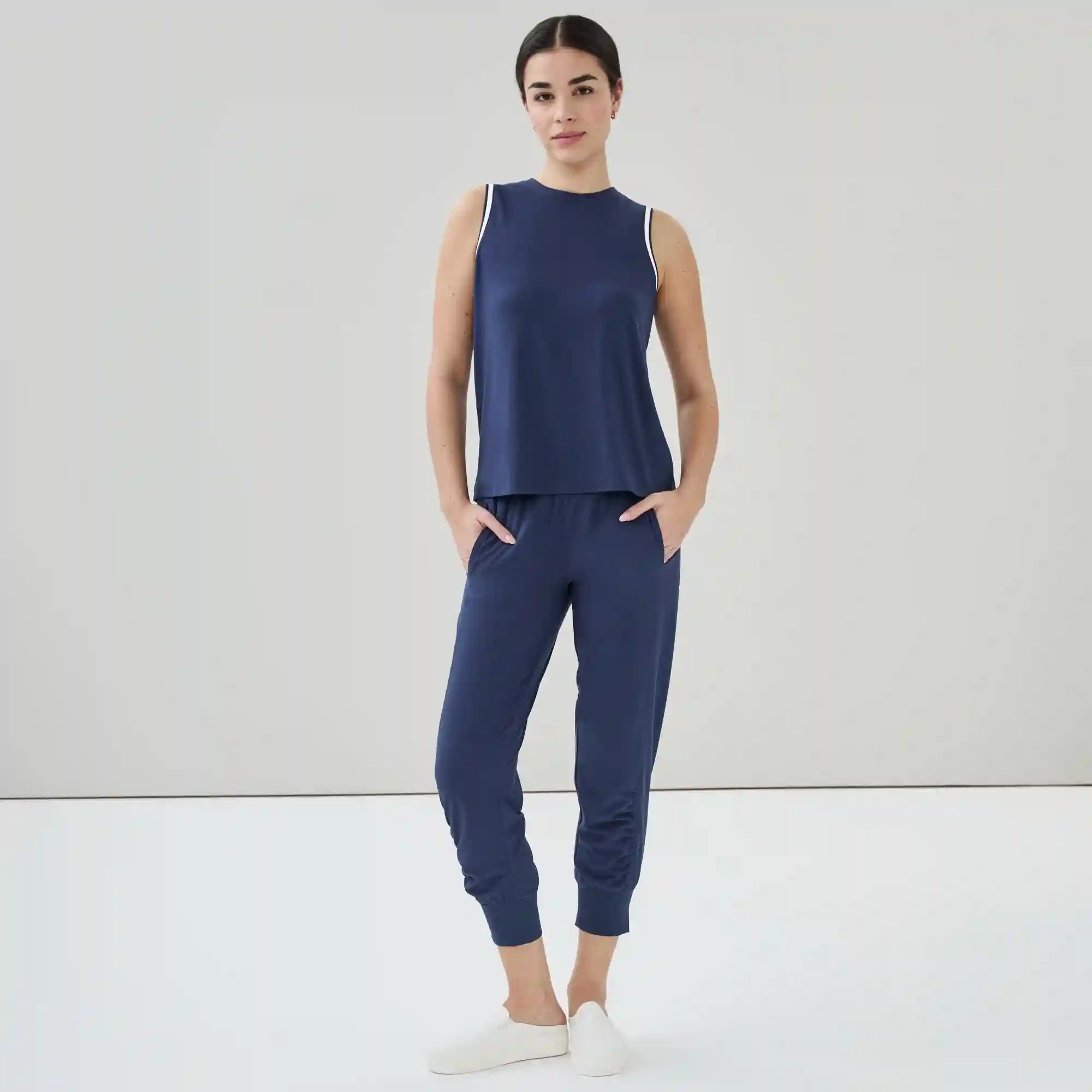 Active Moisture-Wicking Muscle Tank