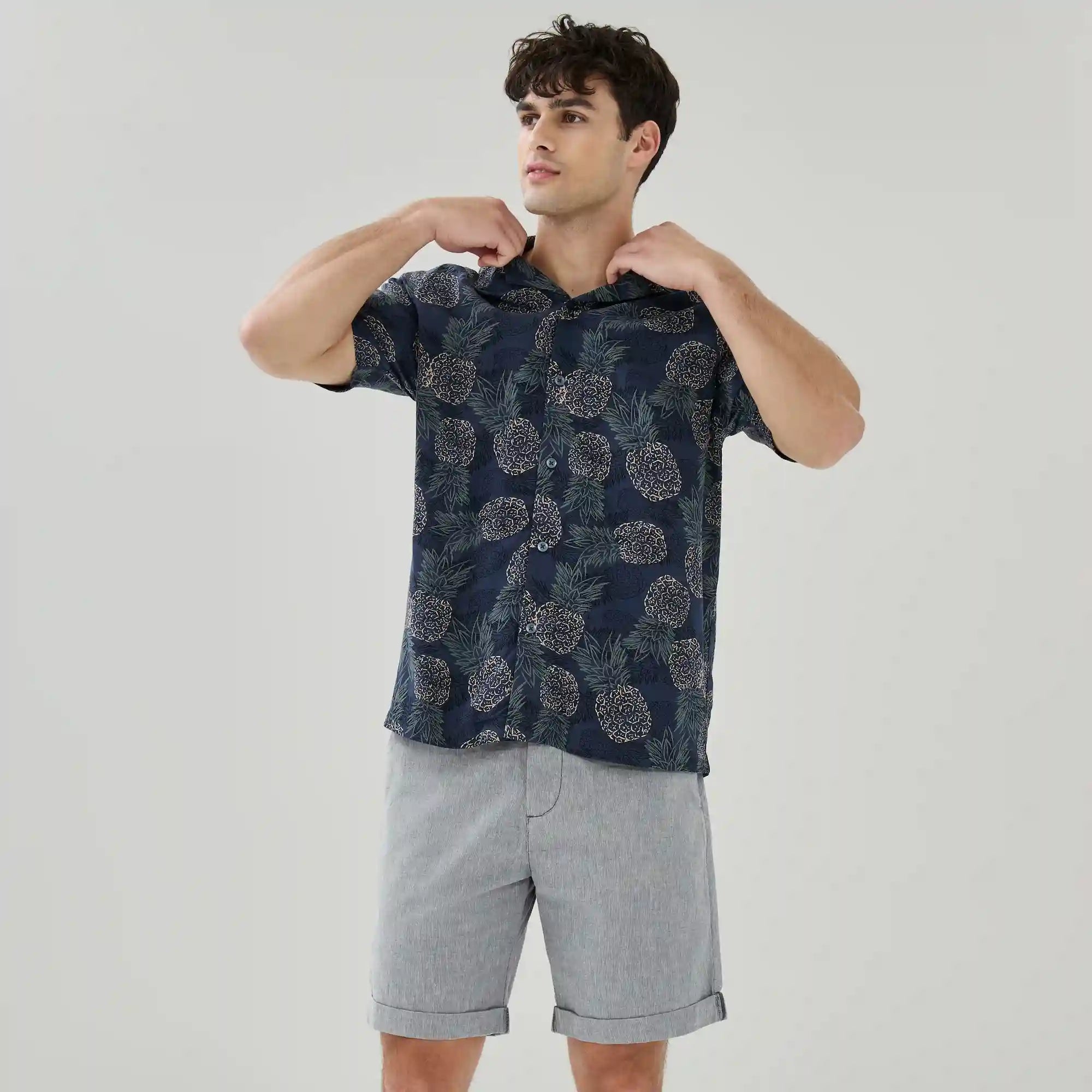 Men's Printed Button-Up Shirt