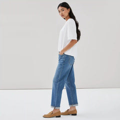 Mid Rise Relaxed Fit Jean