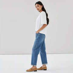 Mid Rise Relaxed Fit Jean