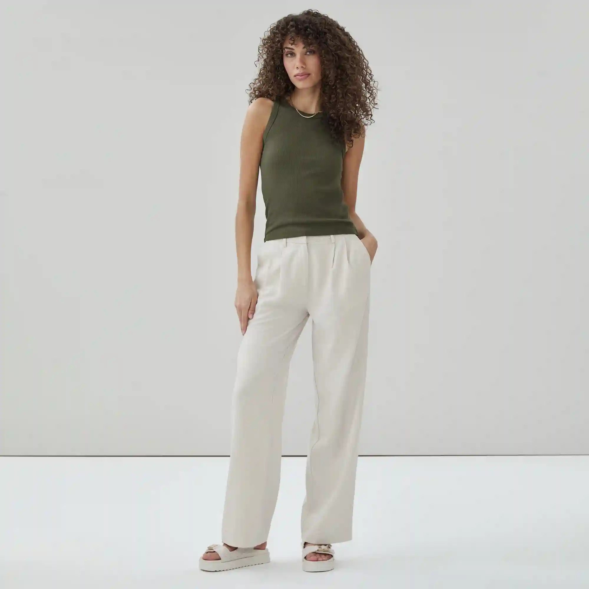 Linen Blend Pleated Trouser