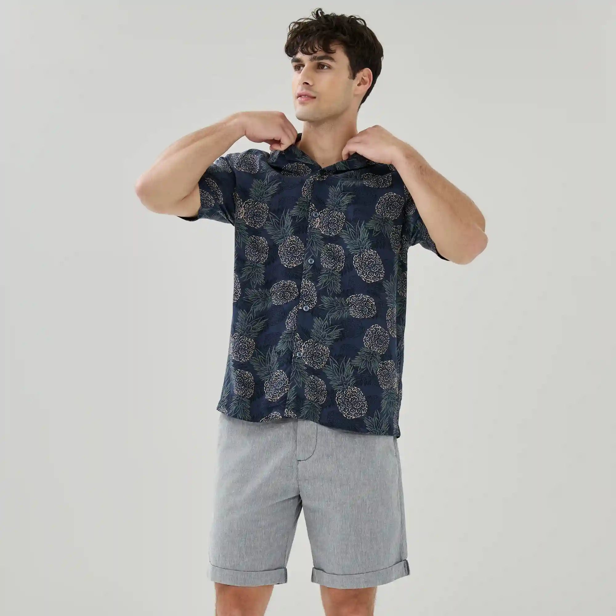 Men's Printed Button-Up Shirt