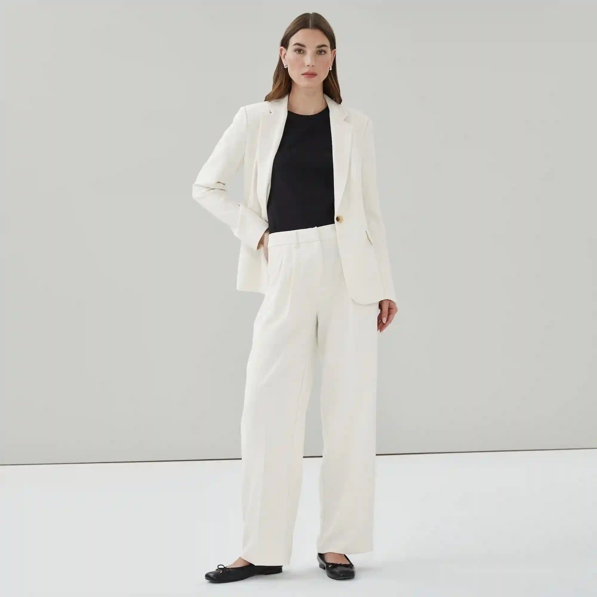 Wide Leg Pleated Trouser