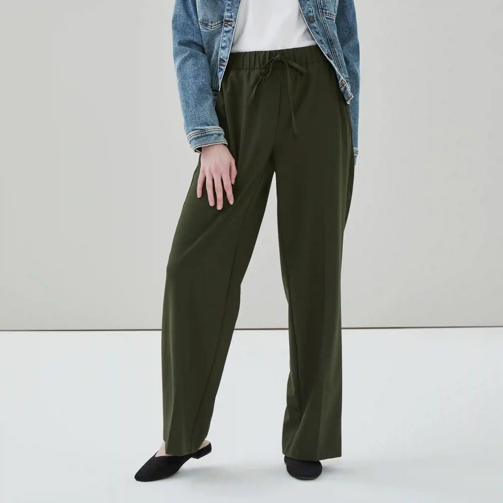 Wide Leg Pull-On Suit Pant