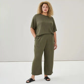 Women+ Cropped Pull-On Pant