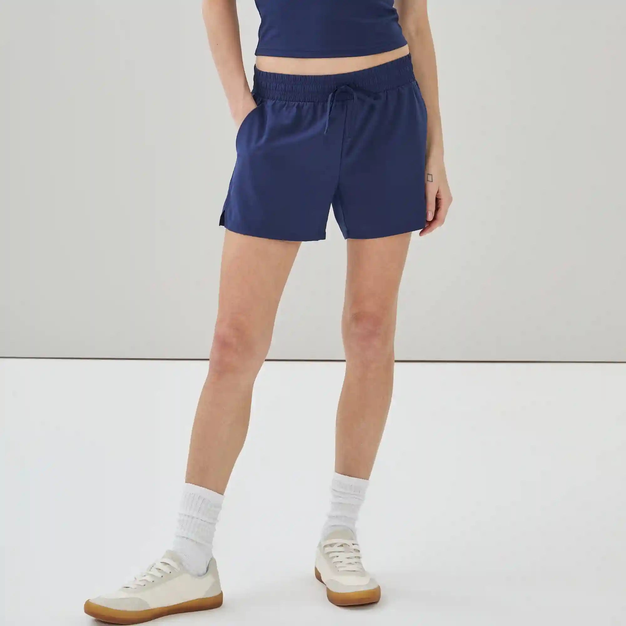 Active Stretch Short