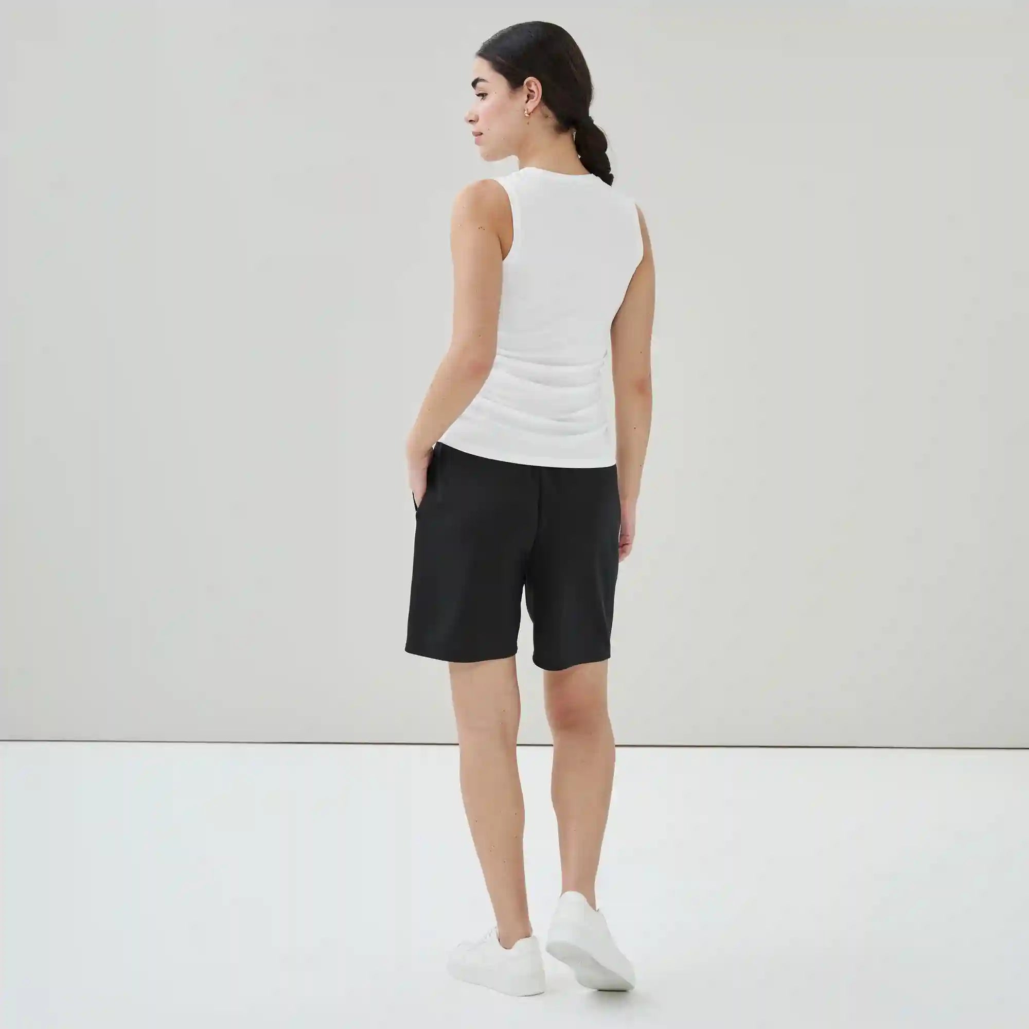 Essential Tank