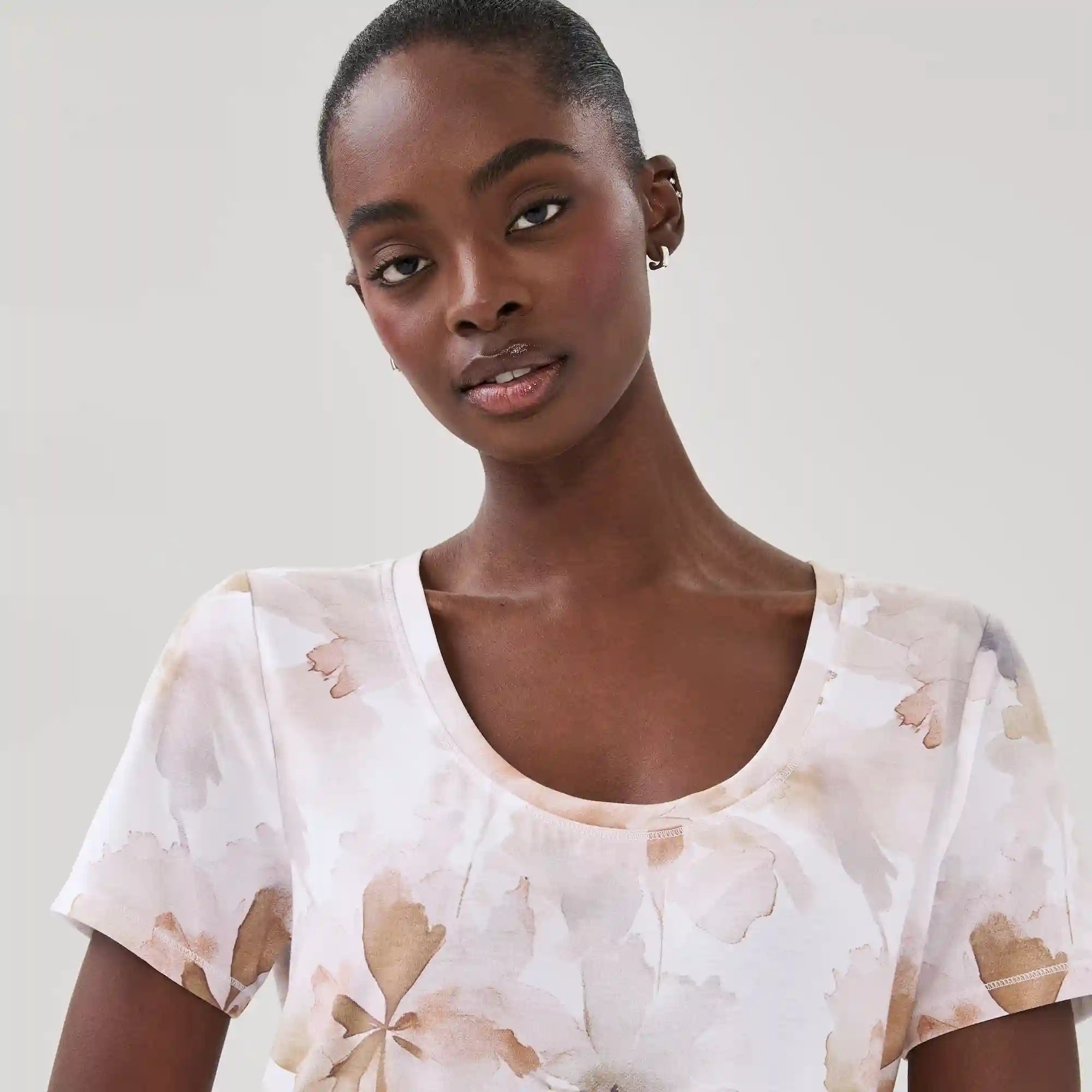 Active Printed Scoop Neck T-Shirt