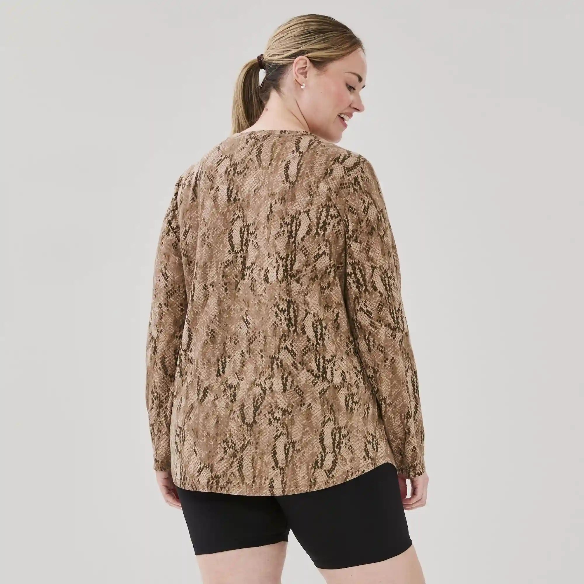 Women+ Active Printed Long Sleeve Top