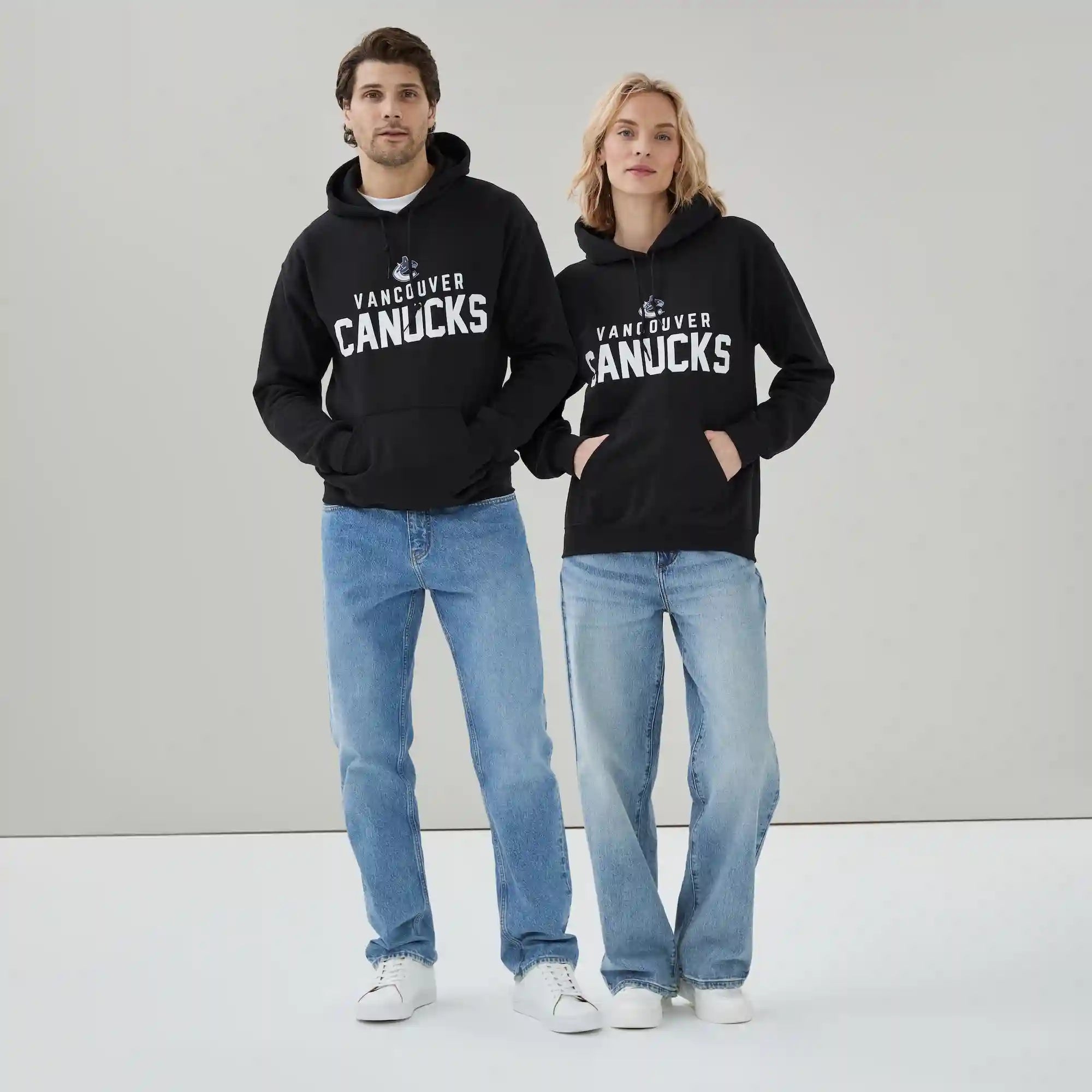 Adult NHL Vancouver Canucks Hoodie