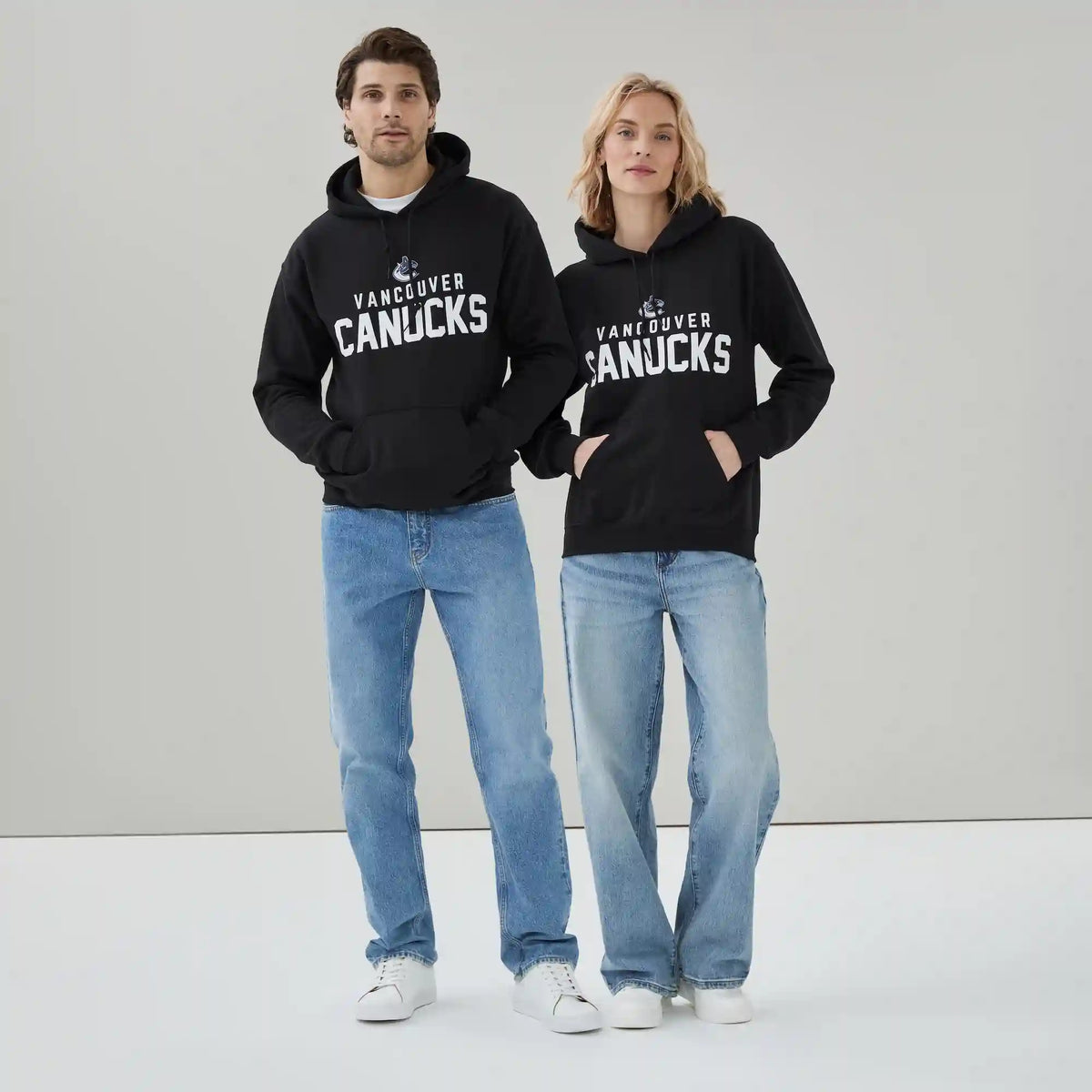 Adult NHL Vancouver Canucks Hoodie