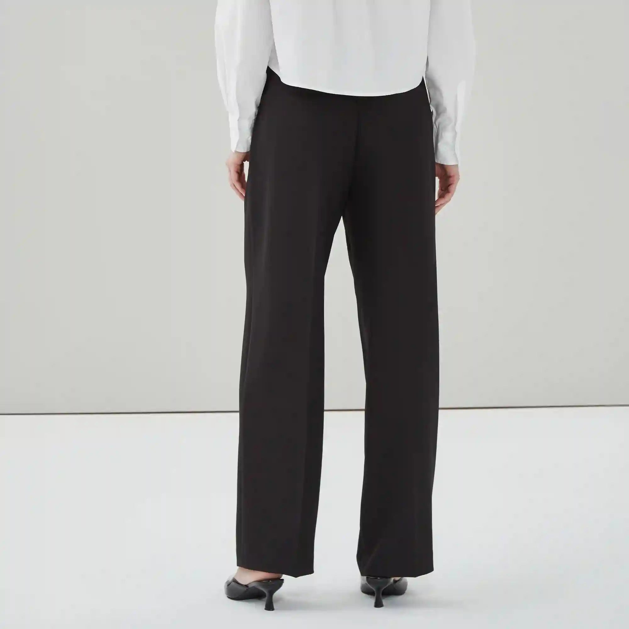 Wide Leg Pleated Trouser