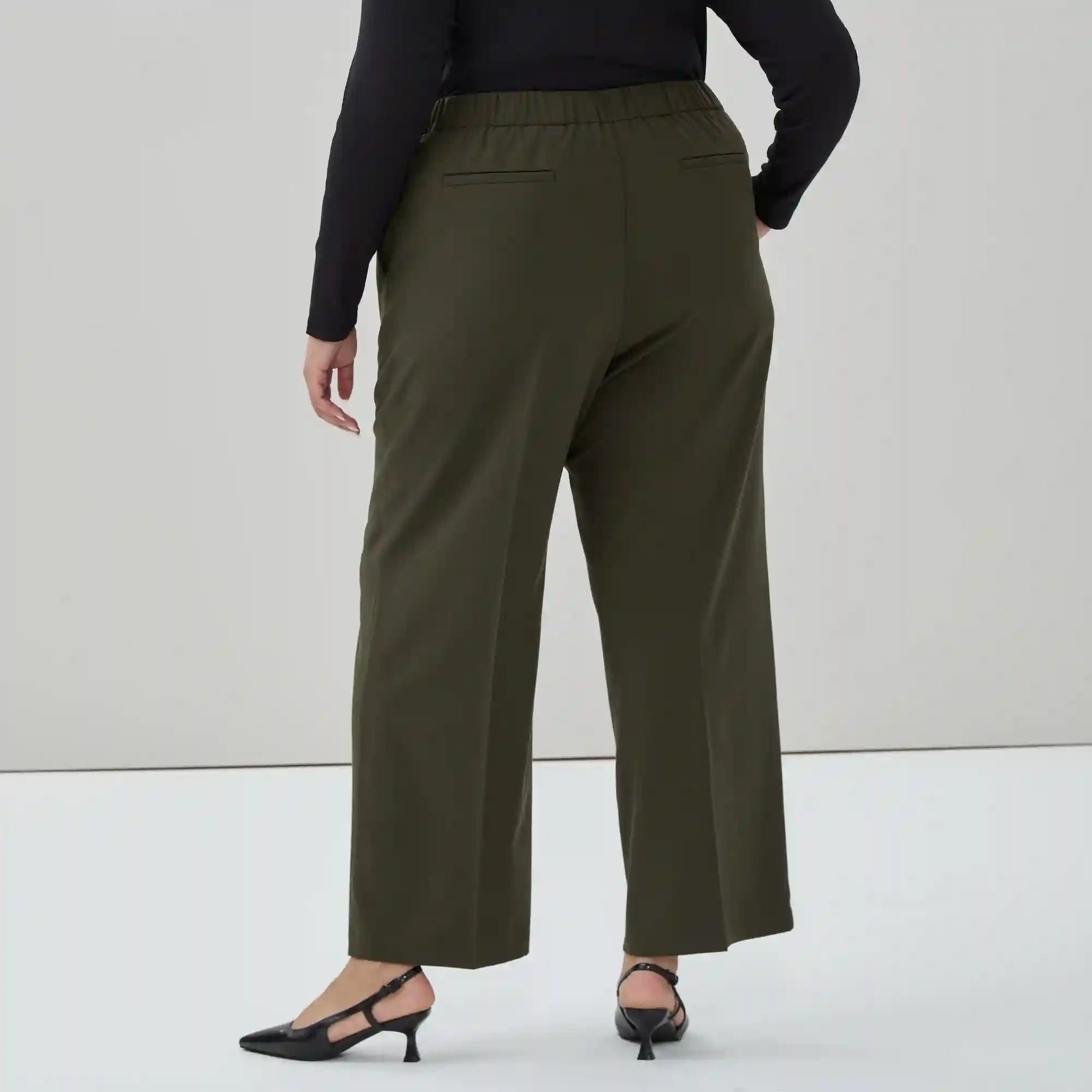 Women+ Wide Leg Pull-On Suit Pant