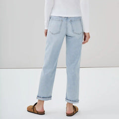 Mid Rise Relaxed Fit Jean