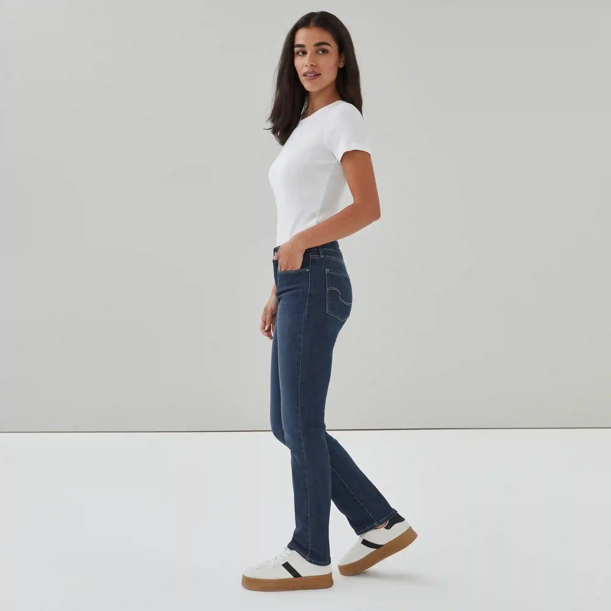 Levi Strauss Signatureâ¢ Gold Straight Jean