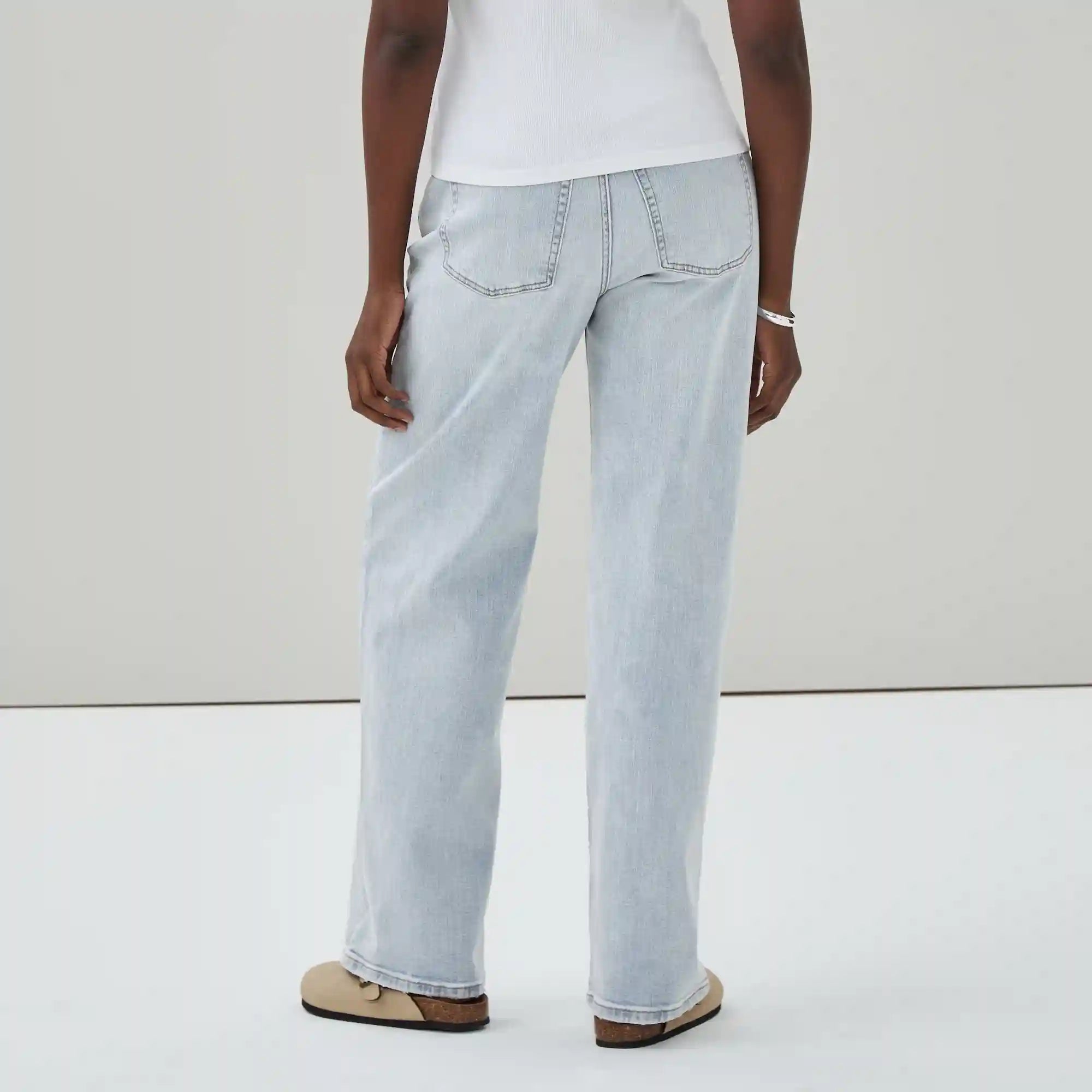 Wide Leg Light Wash Jean