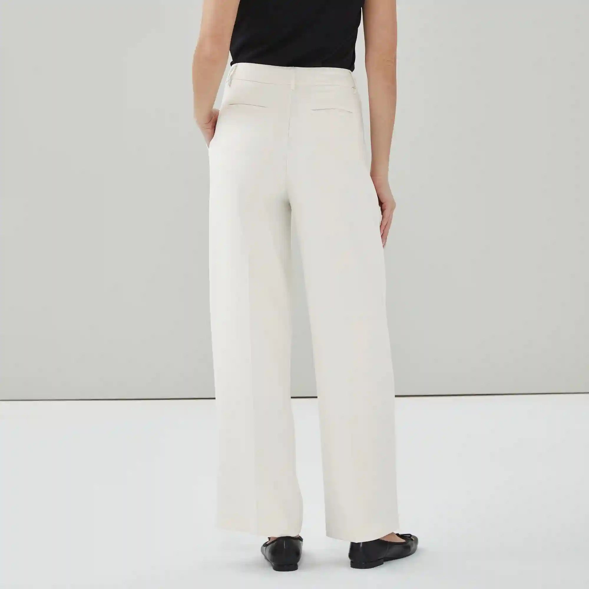 Wide Leg Pleated Trouser