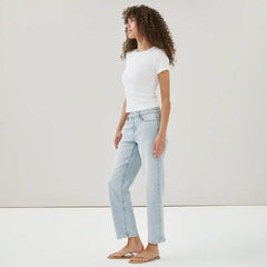 Relaxed Light Wash Jean