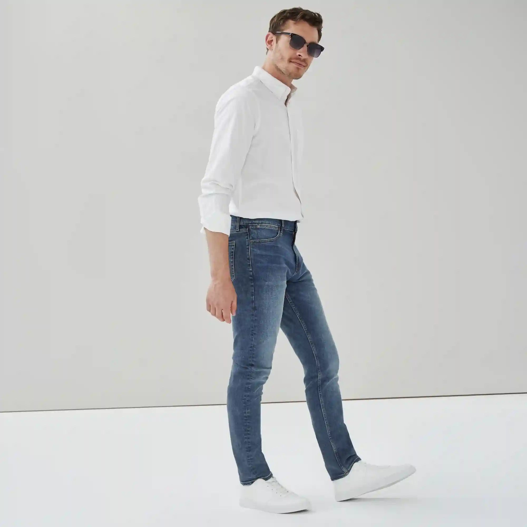 Men's Aged Medium Wash Slim Fit Jean
