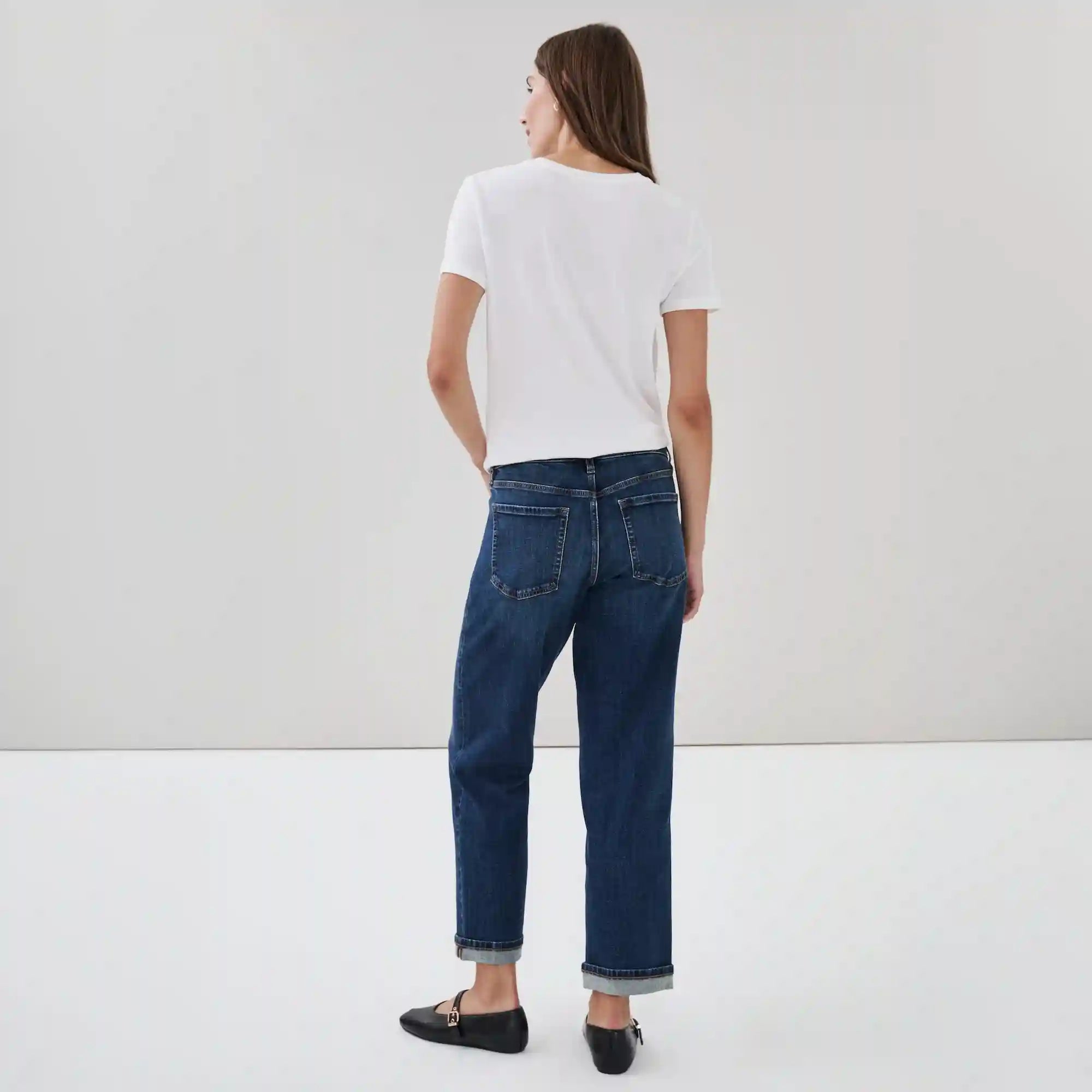 Mid Rise Relaxed Fit Jean