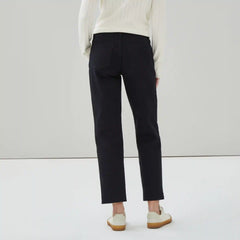 Relaxed Black Wash Jean