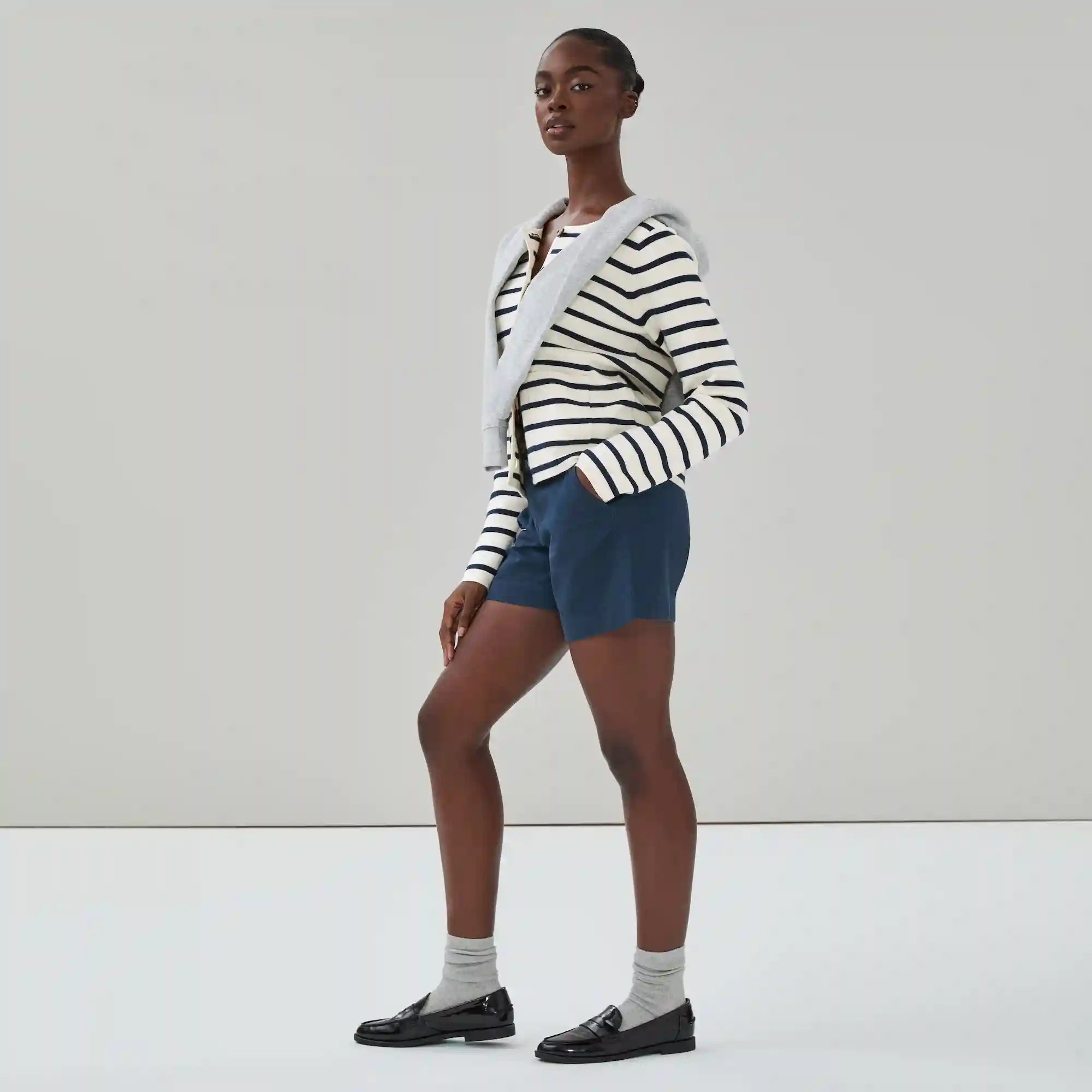 Mid Rise Short