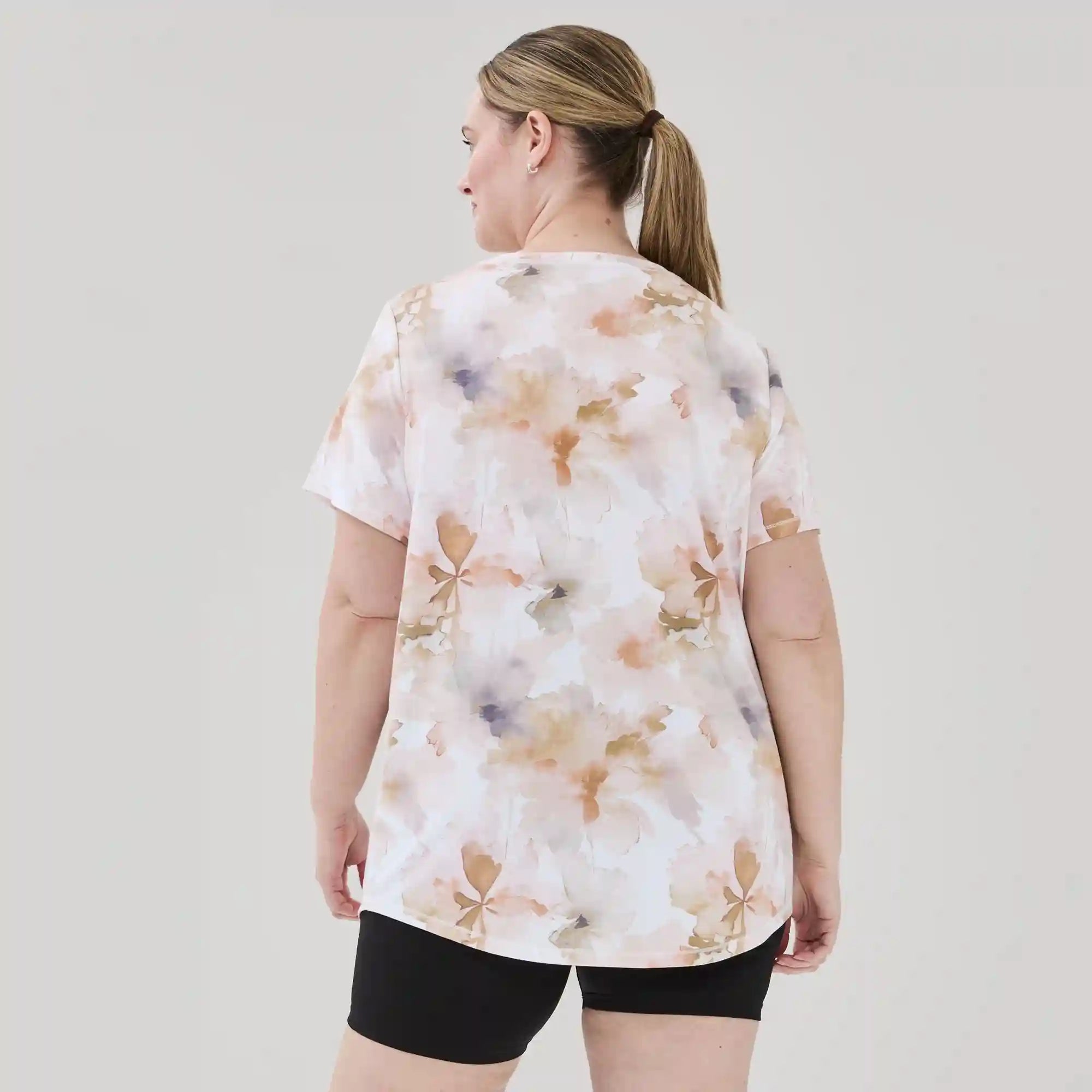 Women+ Active Printed Scoop Neck T-Shirt