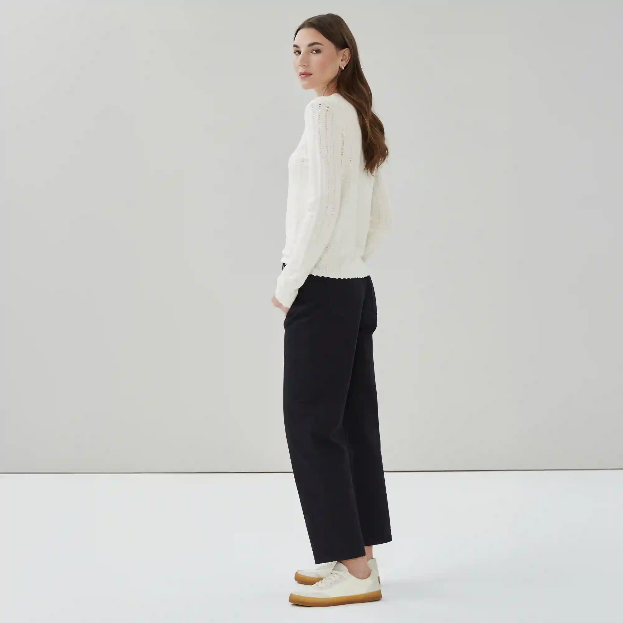 Relaxed Black Wash Jean