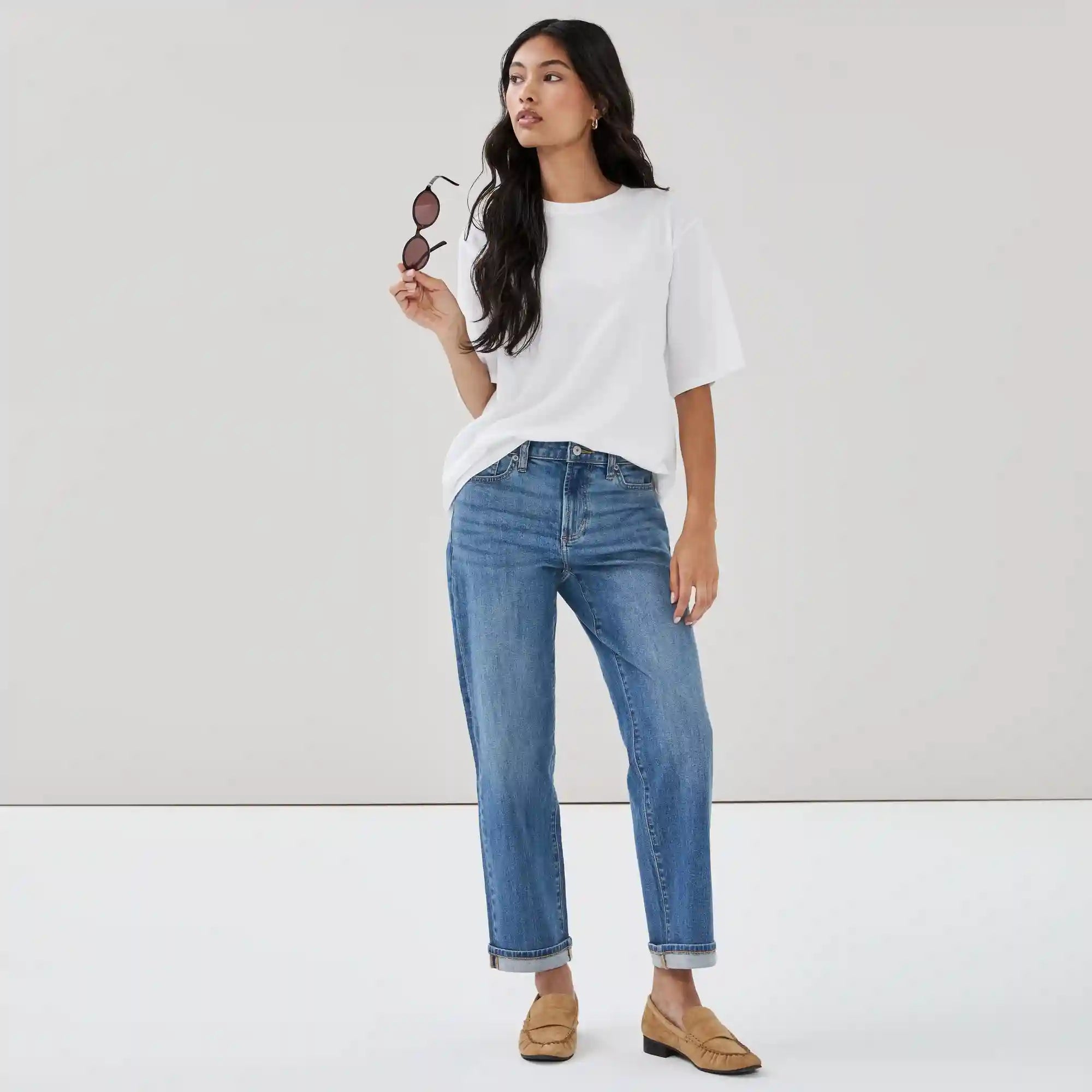 Mid Rise Relaxed Fit Jean