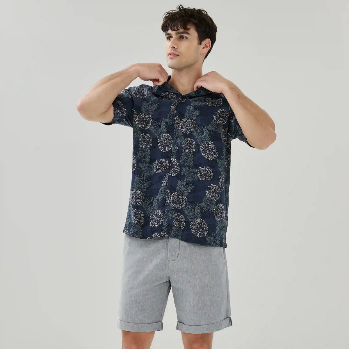 Men's Printed Button-Up Shirt
