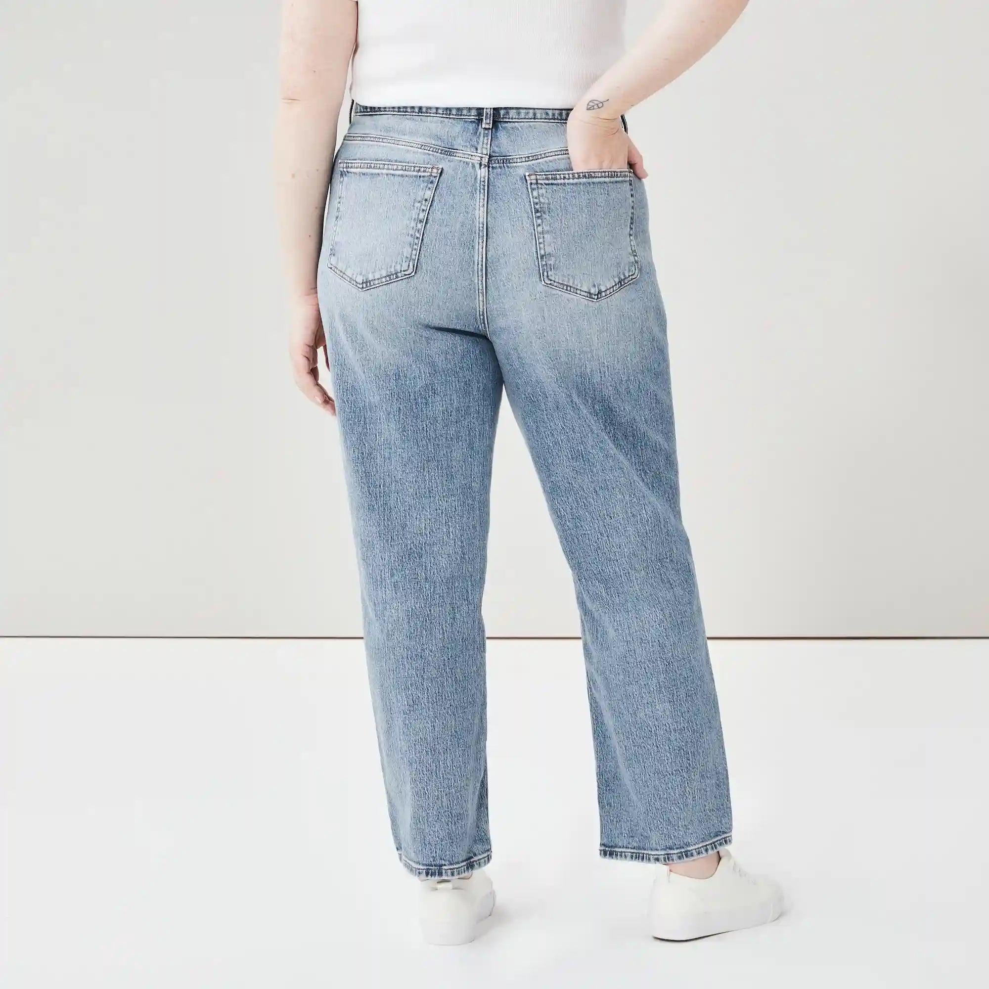 Women+ Medium Wash Slim Straight Fit Jean