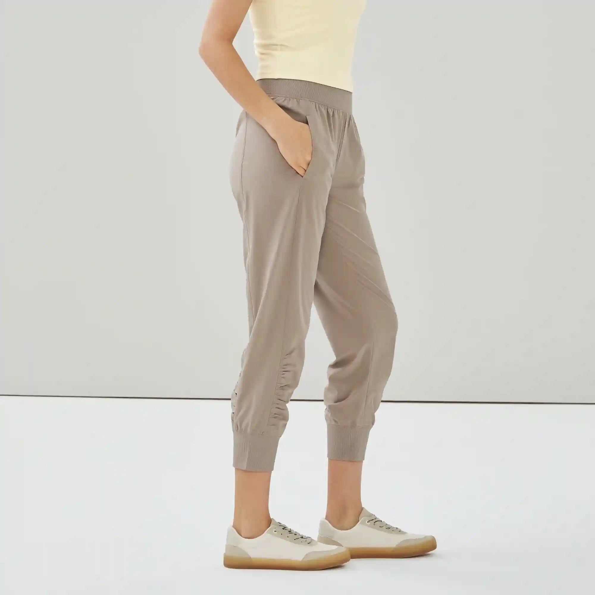 Active Cropped Jogger