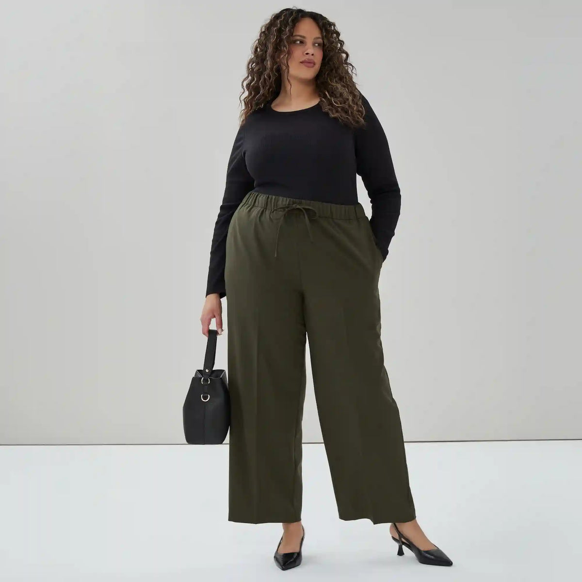 Women+ Wide Leg Pull-On Suit Pant