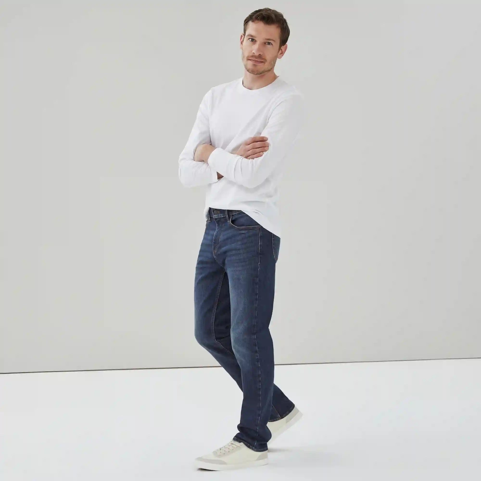 Men's Dark Wash Straight Fit Jean
