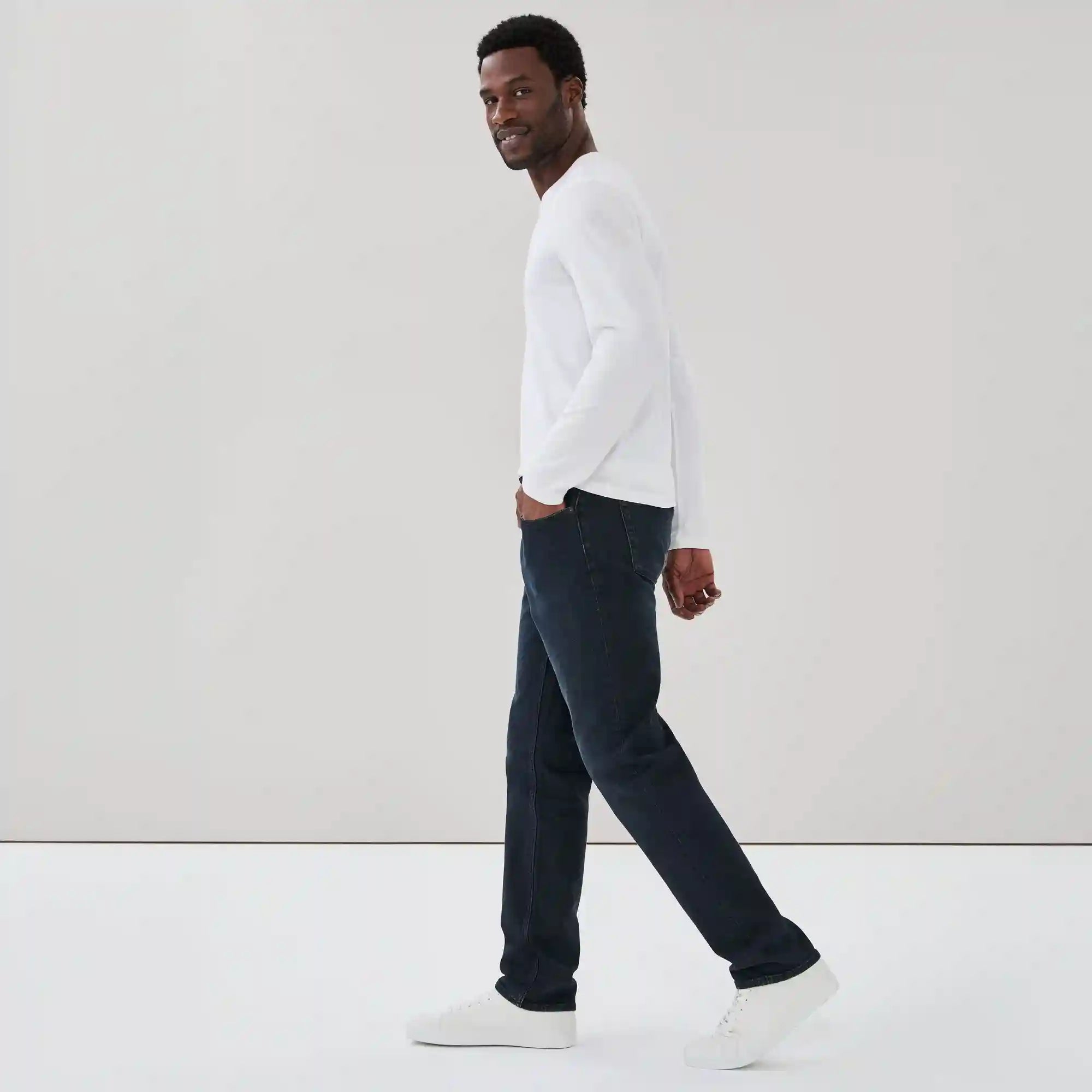 Men's Dark Wash Flex Straight Jean