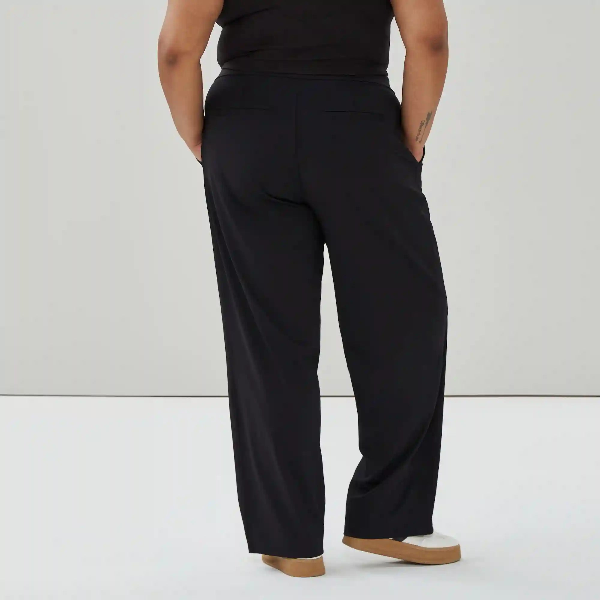 Women+ On-the-Go Wide Leg Pant