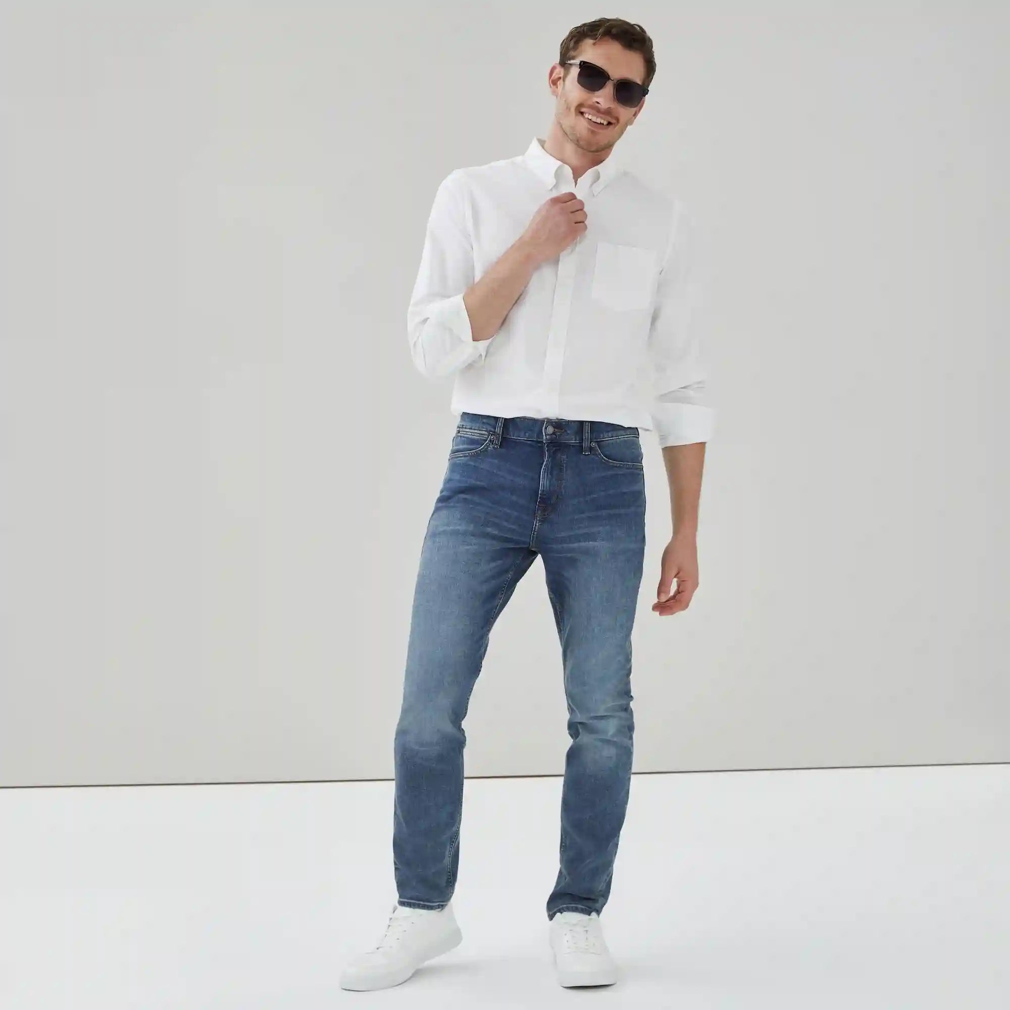 Men's Aged Medium Wash Slim Fit Jean