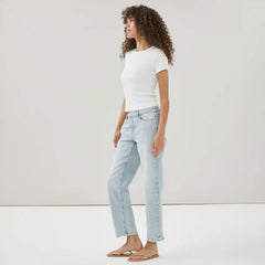 Relaxed Light Wash Jean