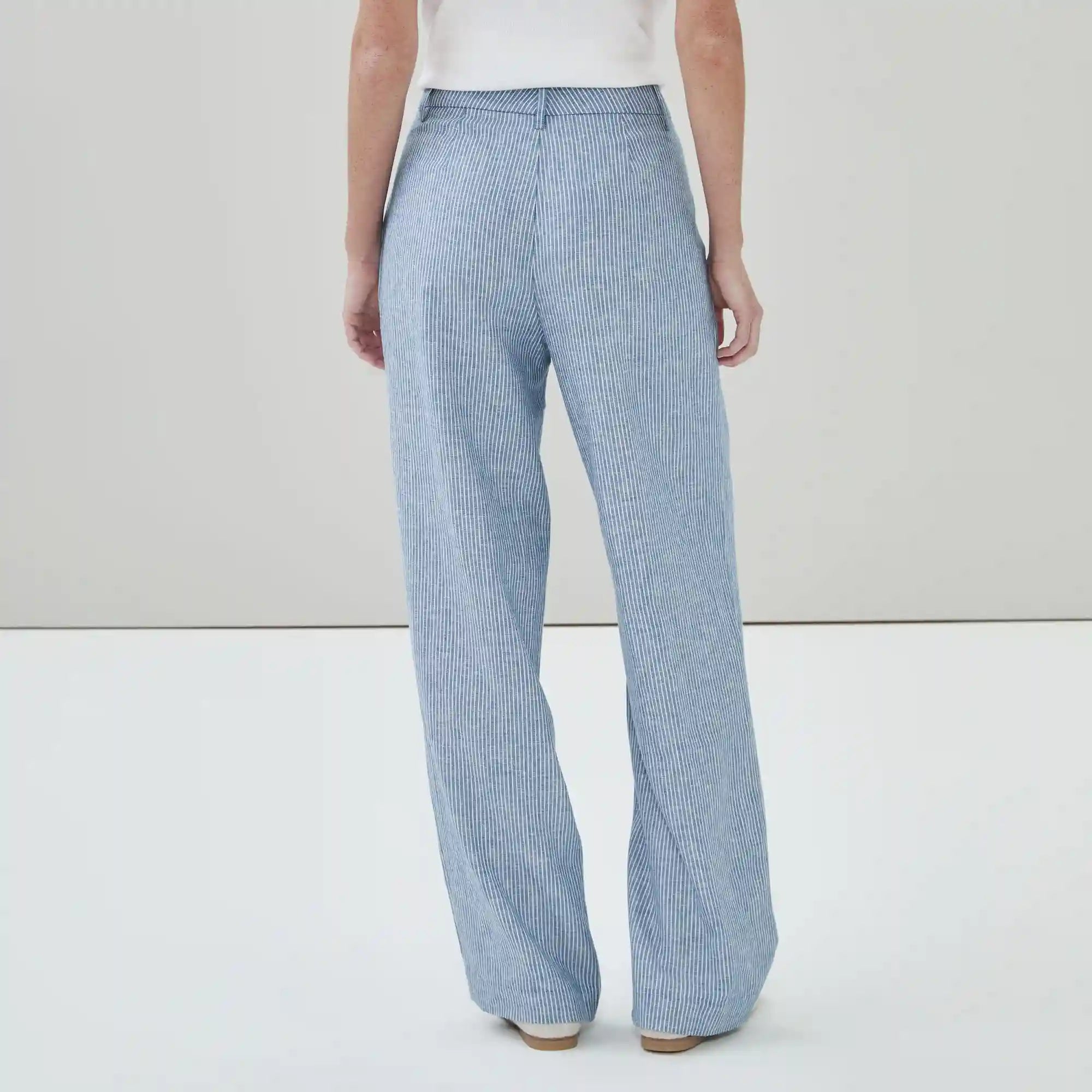 Linen Blend Pleated Trouser