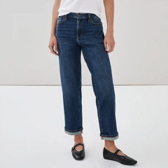Mid Rise Relaxed Fit Jean