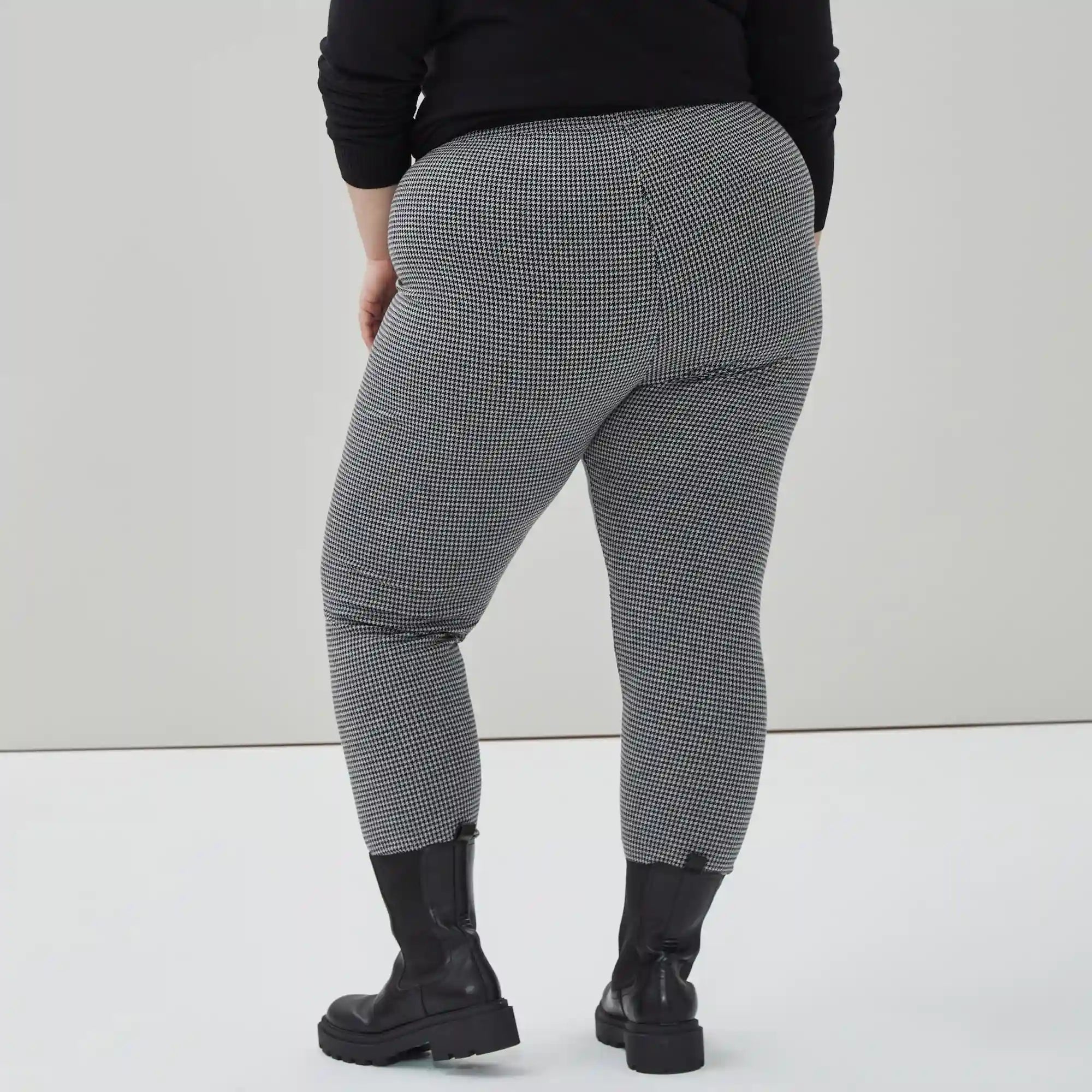 Women+ Textured Legging