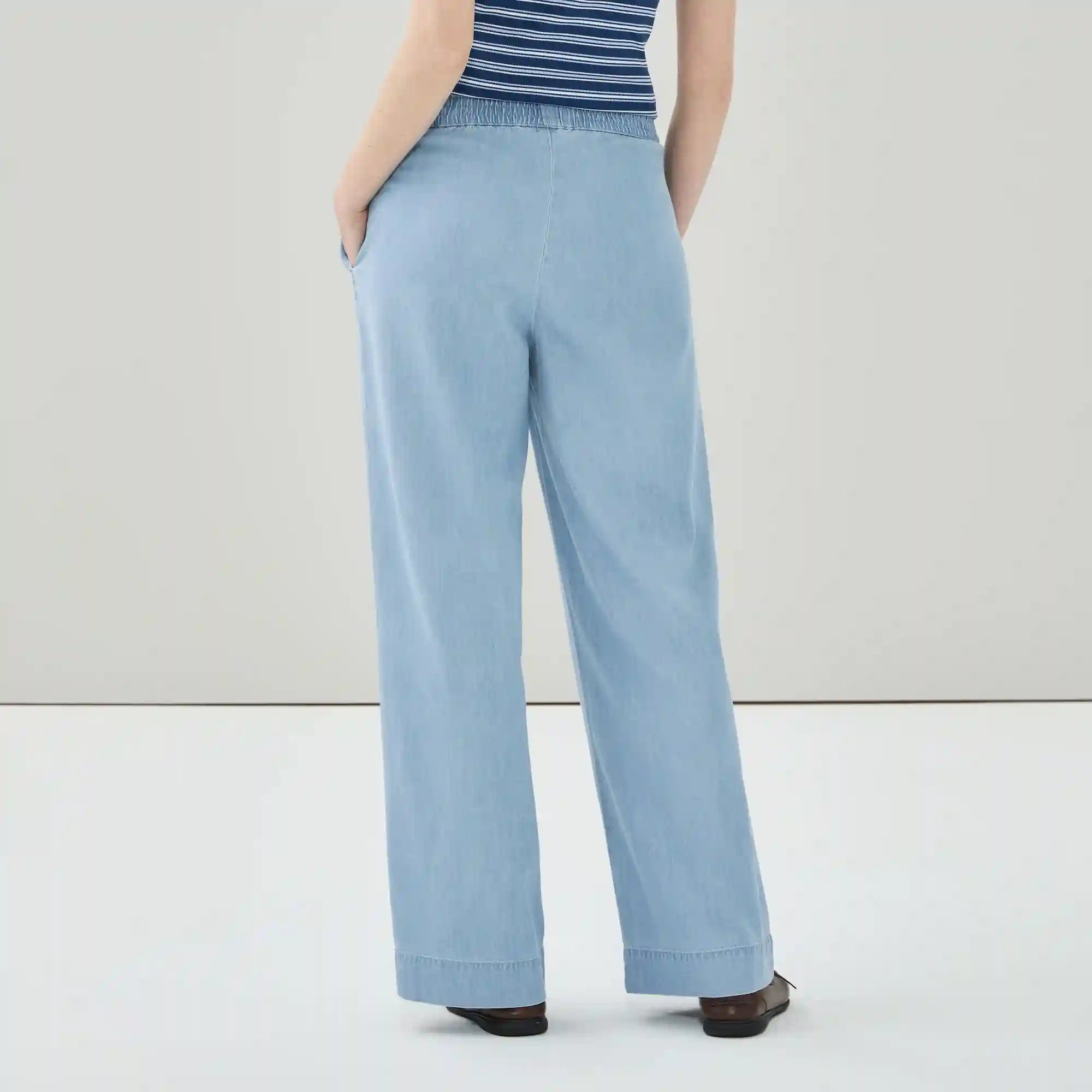 Chambray Light Wash Pull-On Pant