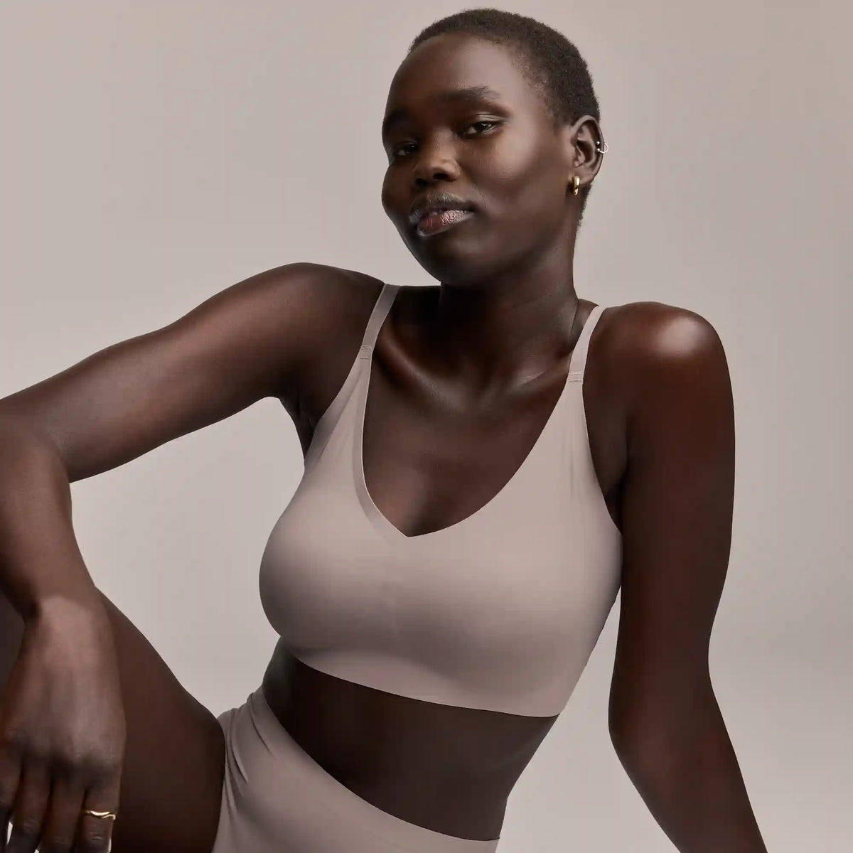 No Show V-Neck Bralette