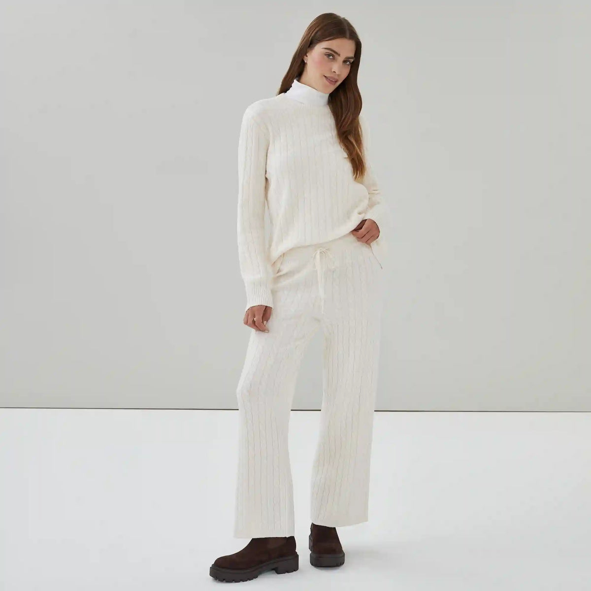 Wide Leg Sweater Pant
