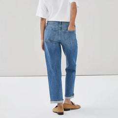 Mid Rise Relaxed Fit Jean
