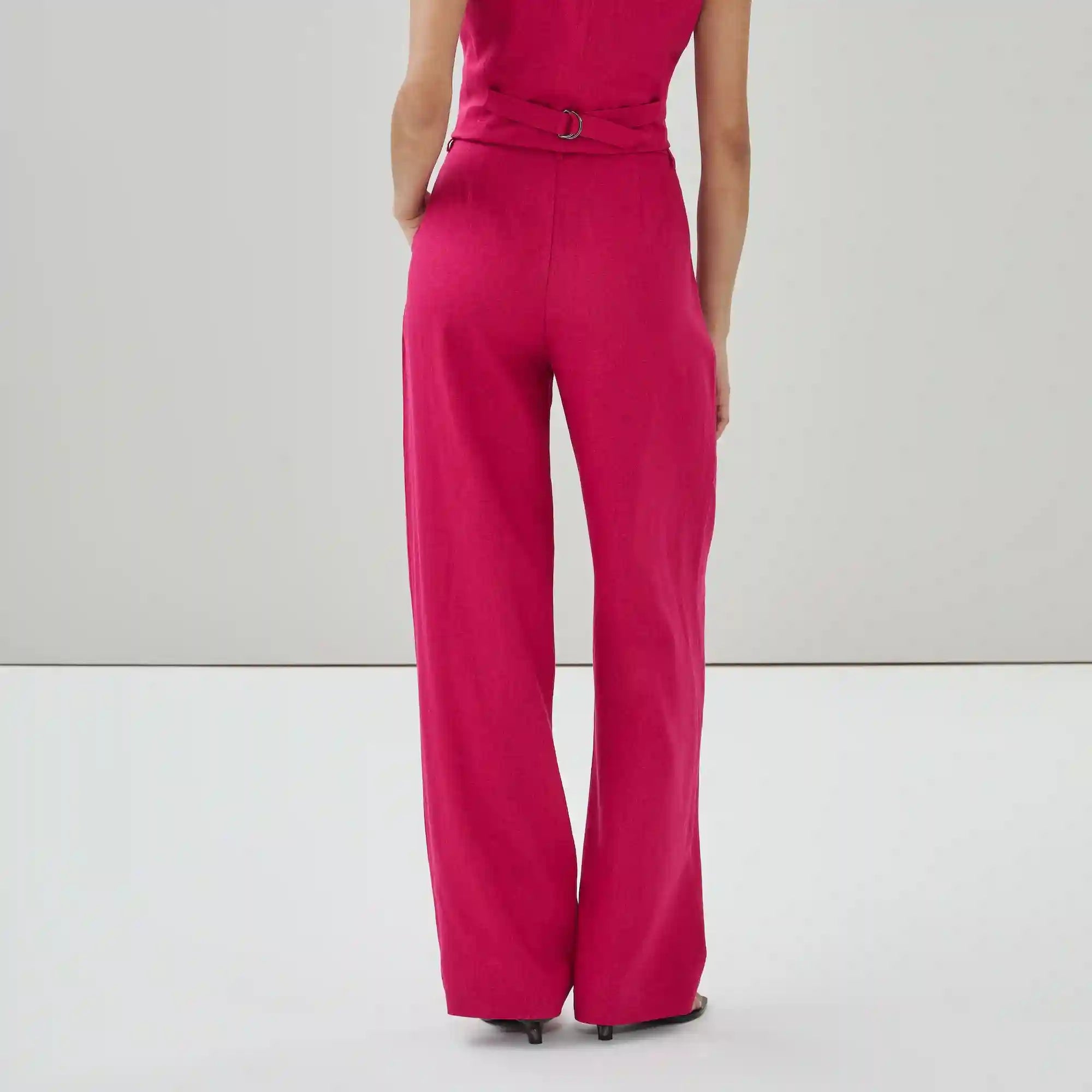 Linen Blend Pleated Trouser