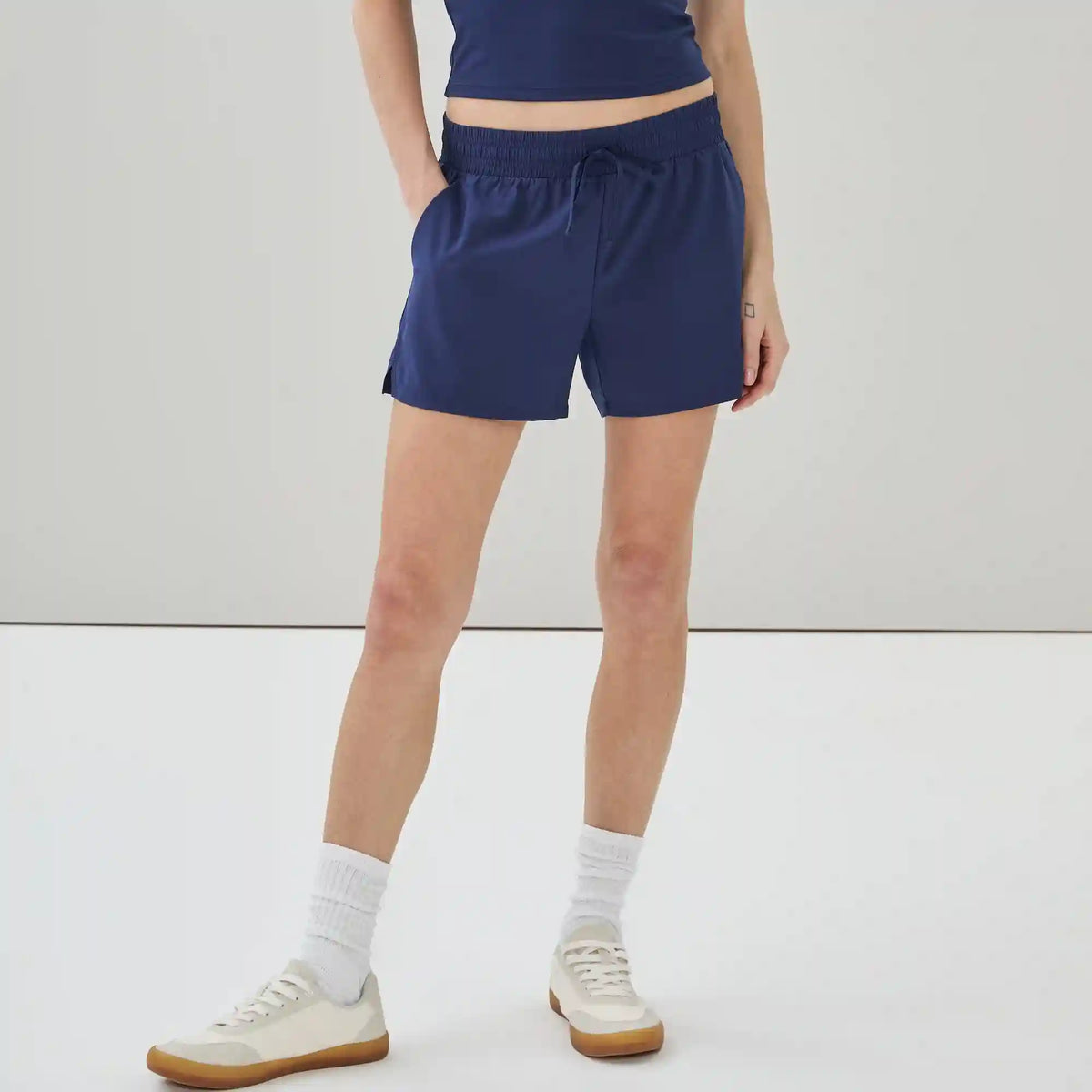 Active Stretch Short